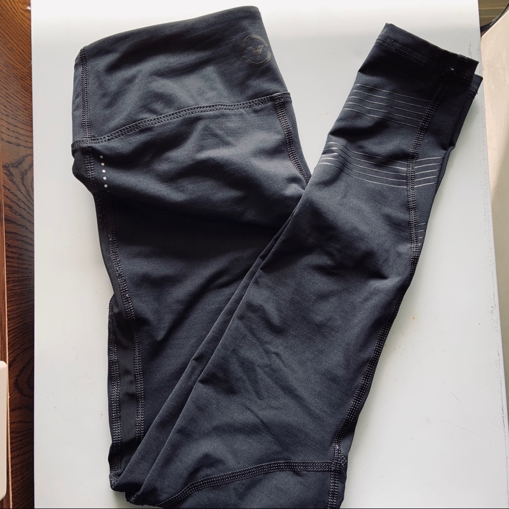 MAKE AN OFFER! XS Virus Leggings